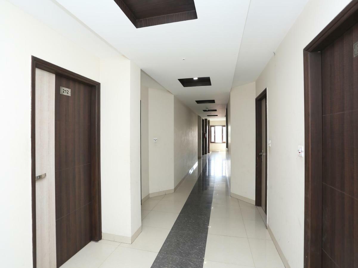 Bilberry Hotel Rewāri Kültér fotó
