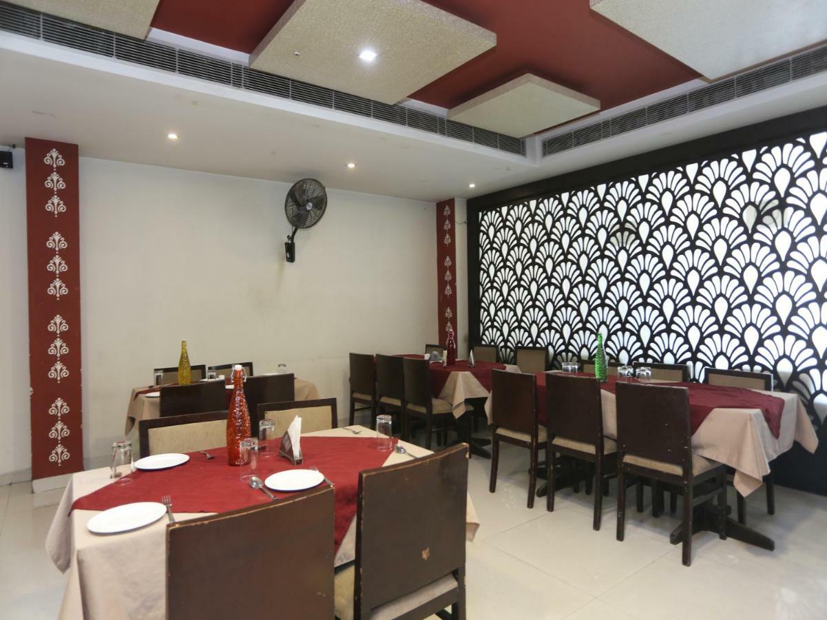 Bilberry Hotel Rewāri Kültér fotó