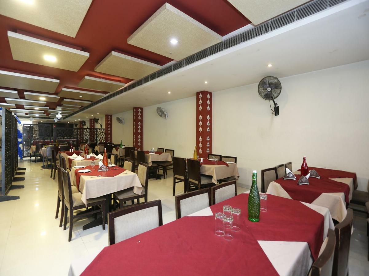 Bilberry Hotel Rewāri Kültér fotó