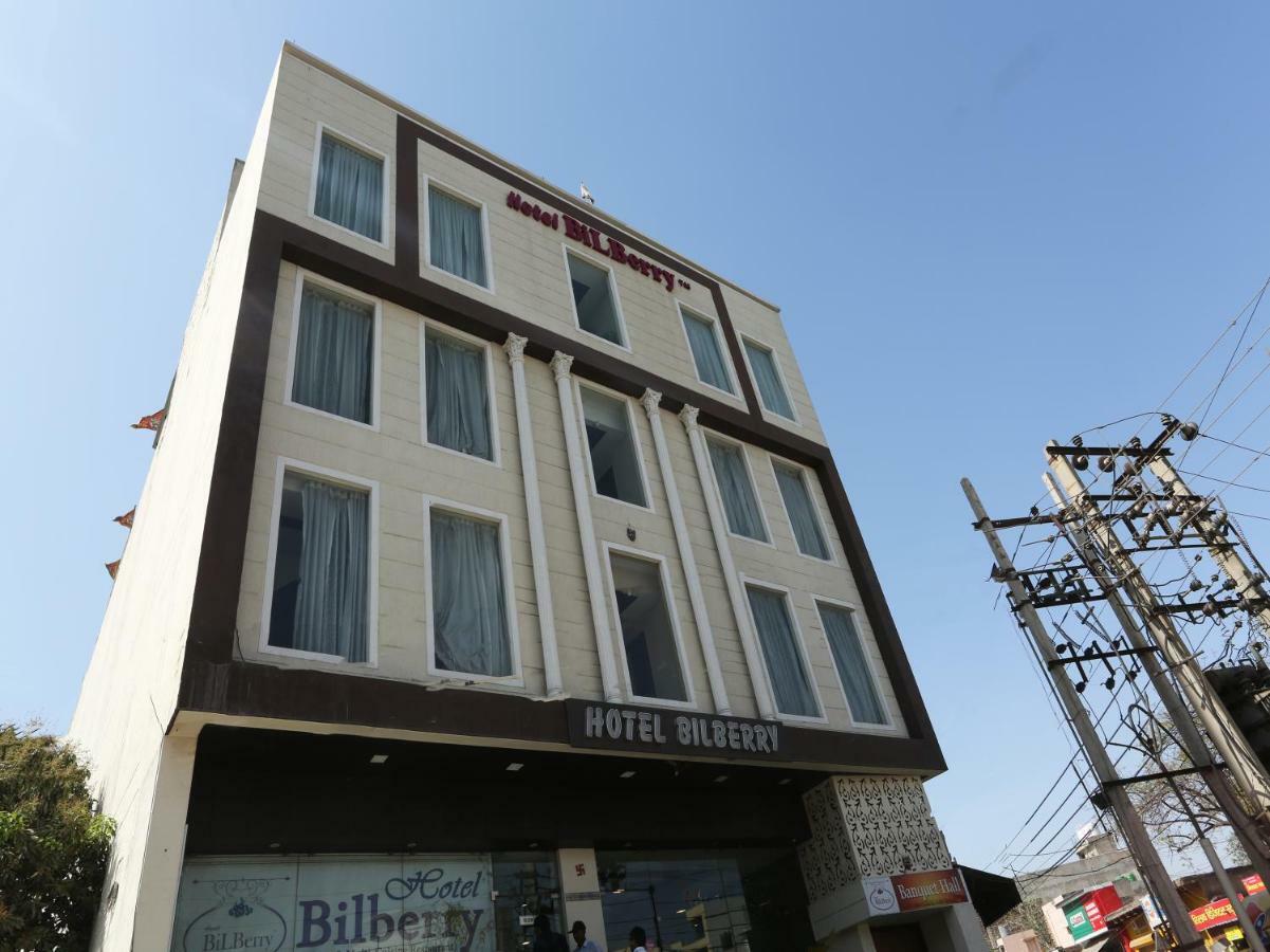Bilberry Hotel Rewāri Kültér fotó