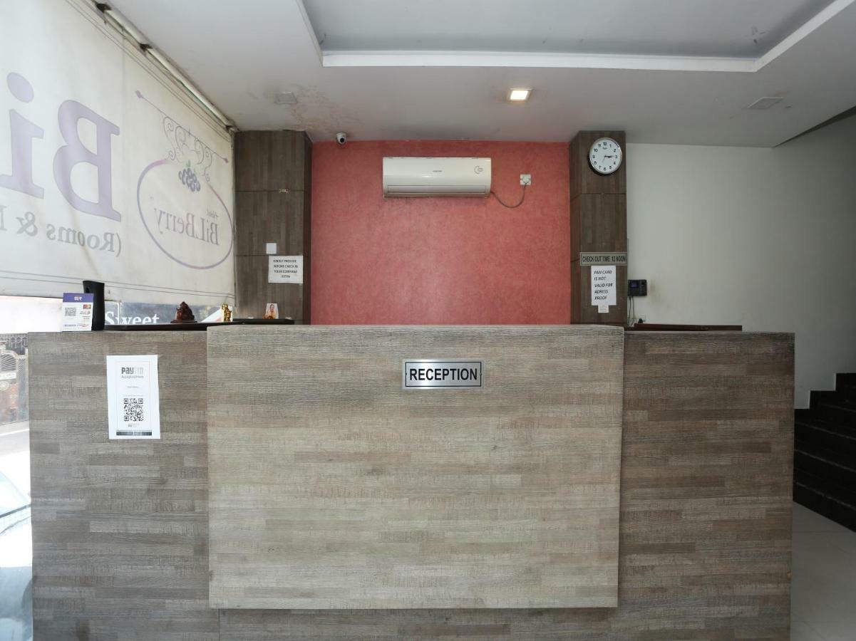 Bilberry Hotel Rewāri Kültér fotó
