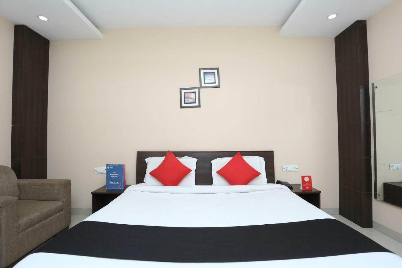Bilberry Hotel Rewāri Kültér fotó