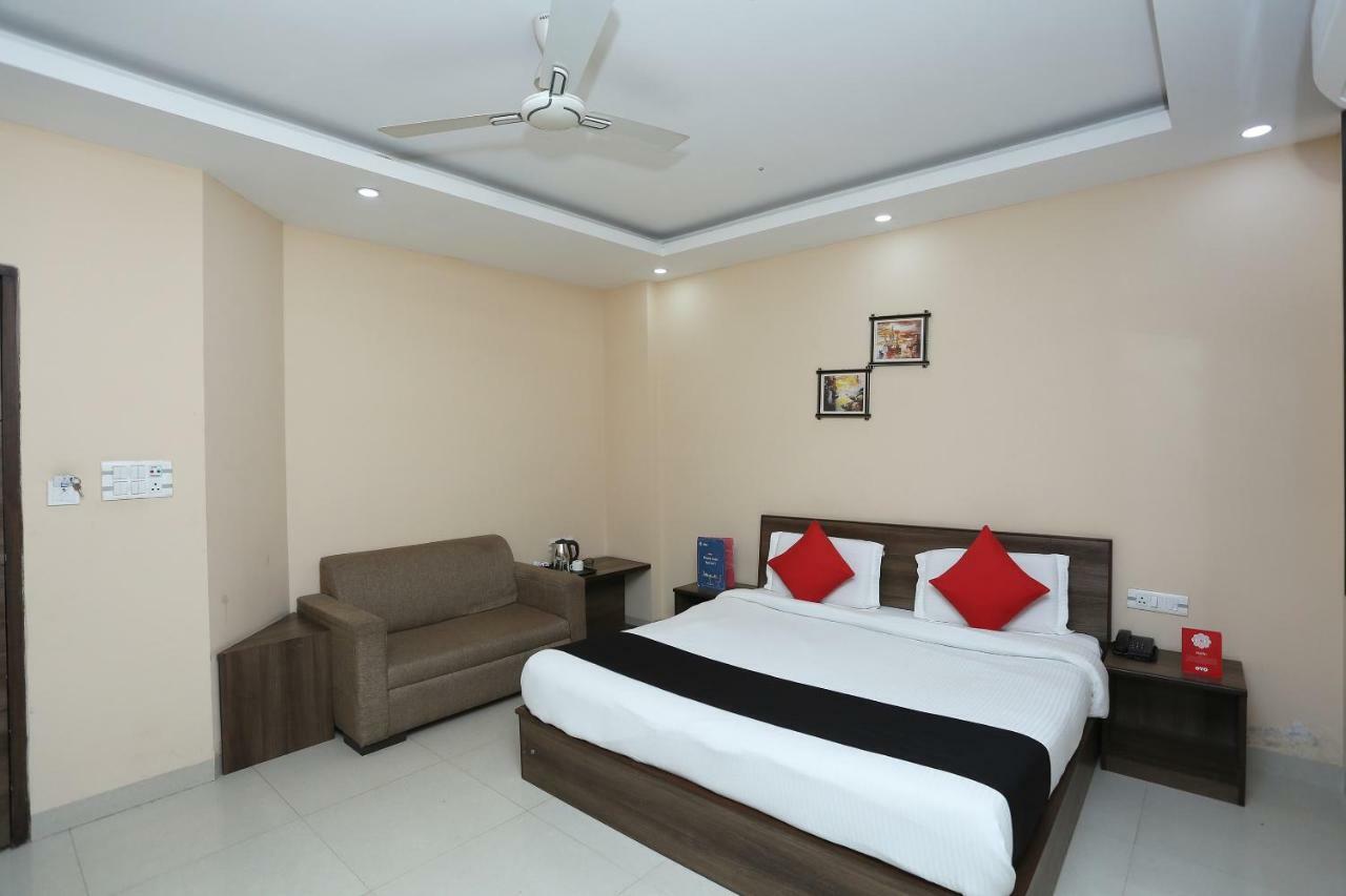 Bilberry Hotel Rewāri Kültér fotó