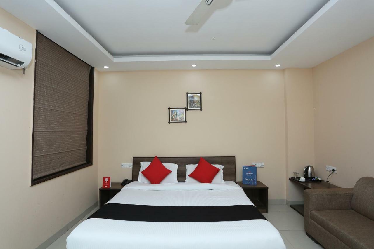 Bilberry Hotel Rewāri Kültér fotó